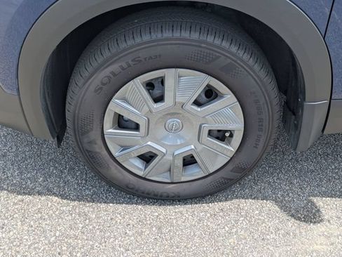 Used 2025 Nissan Kicks S w/ Charging Package FWD image 10