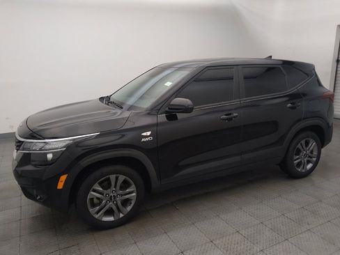 Used 2023 Kia Seltos LX AWD/4WD image 2