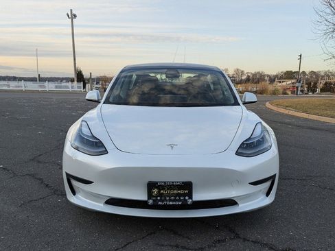 Used 2023 Tesla Model 3 Standard Range image 2