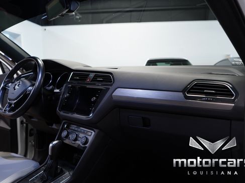 Used 2021 Volkswagen Tiguan SE R-Line FWD image 30