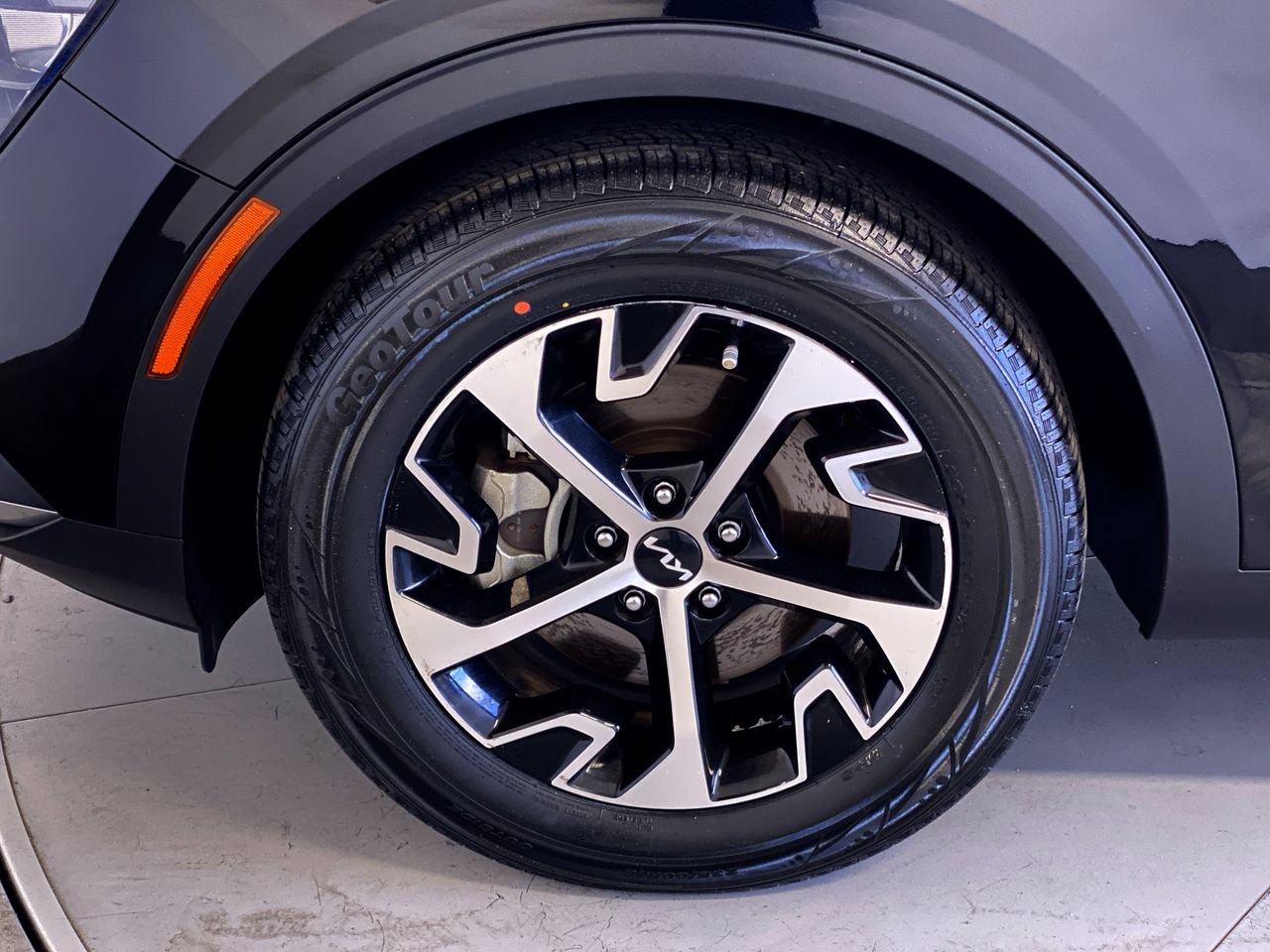 Certified 2023 Kia Sportage EX FWD image 12