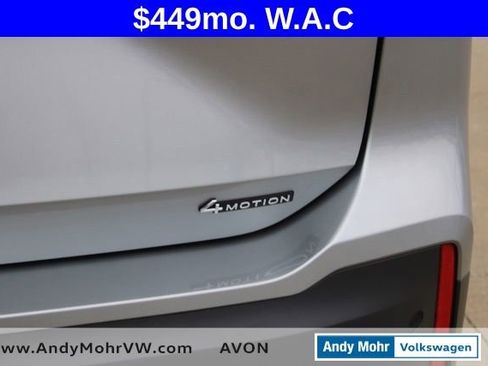 Used 2025 Volkswagen Tiguan SE AWD/4WD image 8