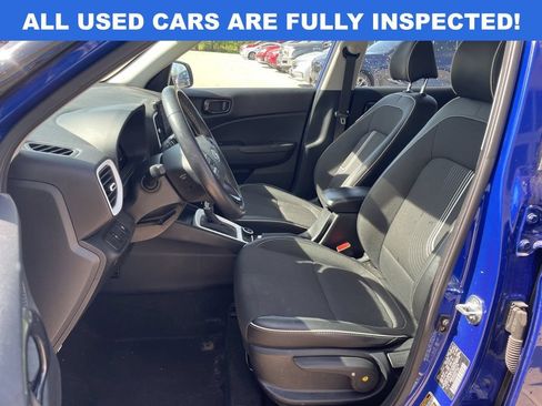 Used 2024 Hyundai Venue Limited FWD image 8