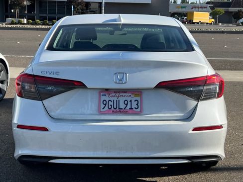 Used 2023 Honda Civic EX image 5