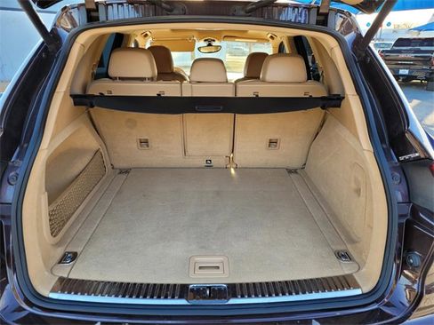 Used 2017 Porsche Cayenne Platinum Edition image 12