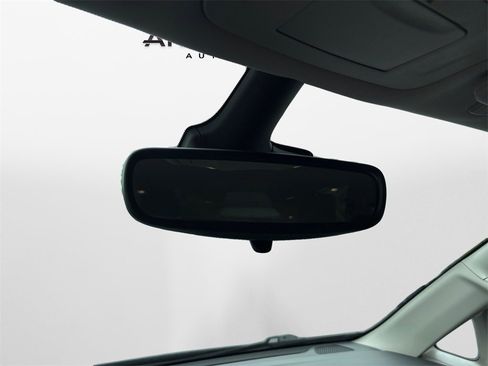 Certified 2023 Chrysler Pacifica Touring-L image 28