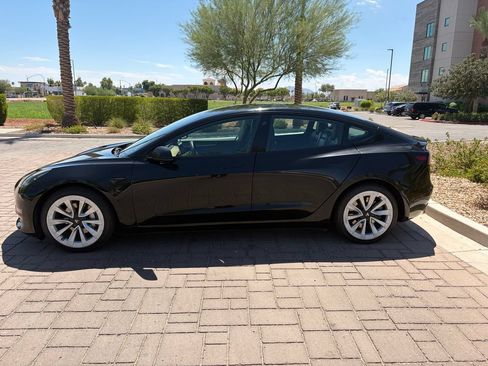 Used 2022 Tesla Model 3 RWD image 5