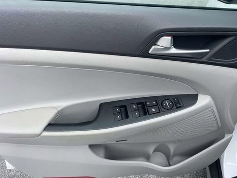 Used 2021 Hyundai Tucson Sport FWD image 19
