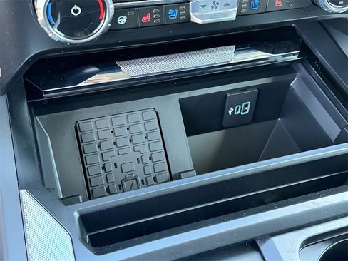 New 2025 Ford F250 Lariat w/ Lariat Ultimate Package image 35