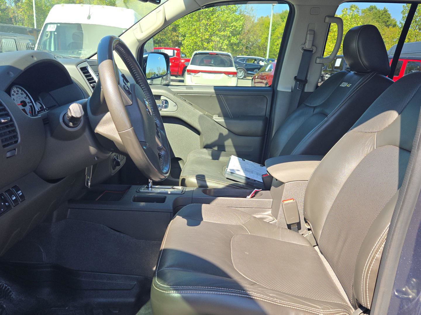 Used 2019 Nissan Frontier PRO-4X w/ Pro-4x Luxury Package AWD/4WD image 16