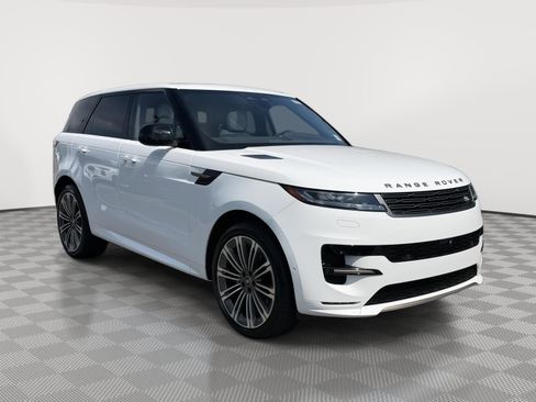 Used 2025 Land Rover Range Rover Sport Dynamic SE image 3