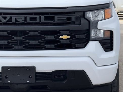 Used 2024 Chevrolet Silverado 1500 Custom image 9