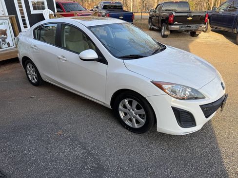 Used 2011 MAZDA MAZDA3 i Touring image 3
