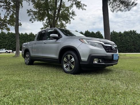 Used 2017 Honda Ridgeline RTL-T image 5