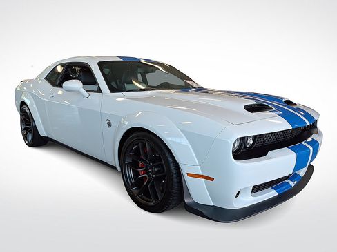 Used 2023 Dodge Challenger SRT Hellcat RWD image 1