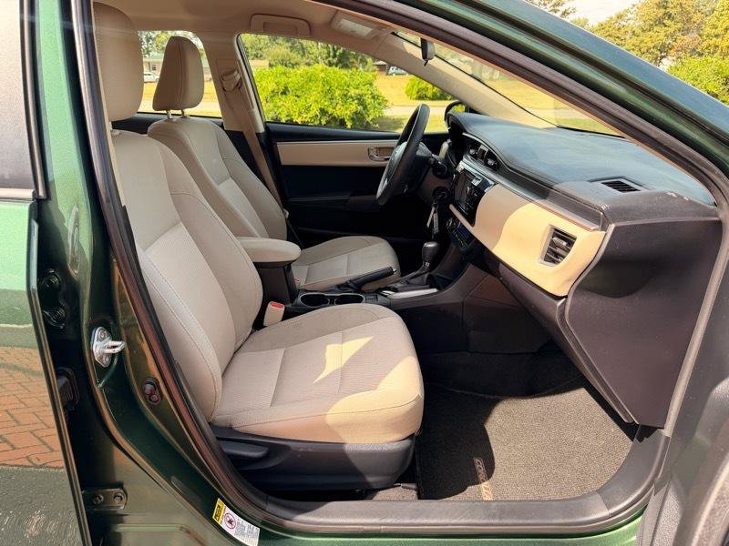 Used 2014 Toyota Corolla LE FWD image 15