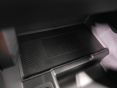 New 2026 Land Rover Range Rover Velar Dynamic SE image 31