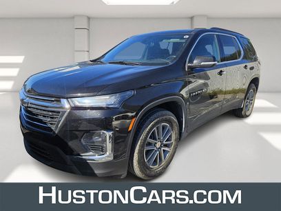 Used 2023 Chevrolet Traverse LT