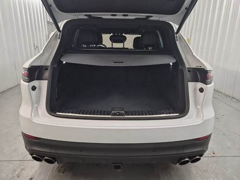 Used 2022 Porsche Cayenne S image 21