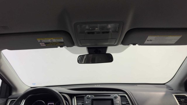 Used 2019 Toyota Highlander LE FWD image 19