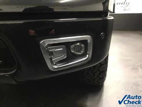 Used 2019 Nissan Titan PRO-4X w/ Pro-4x Convenience Package AWD/4WD image 19
