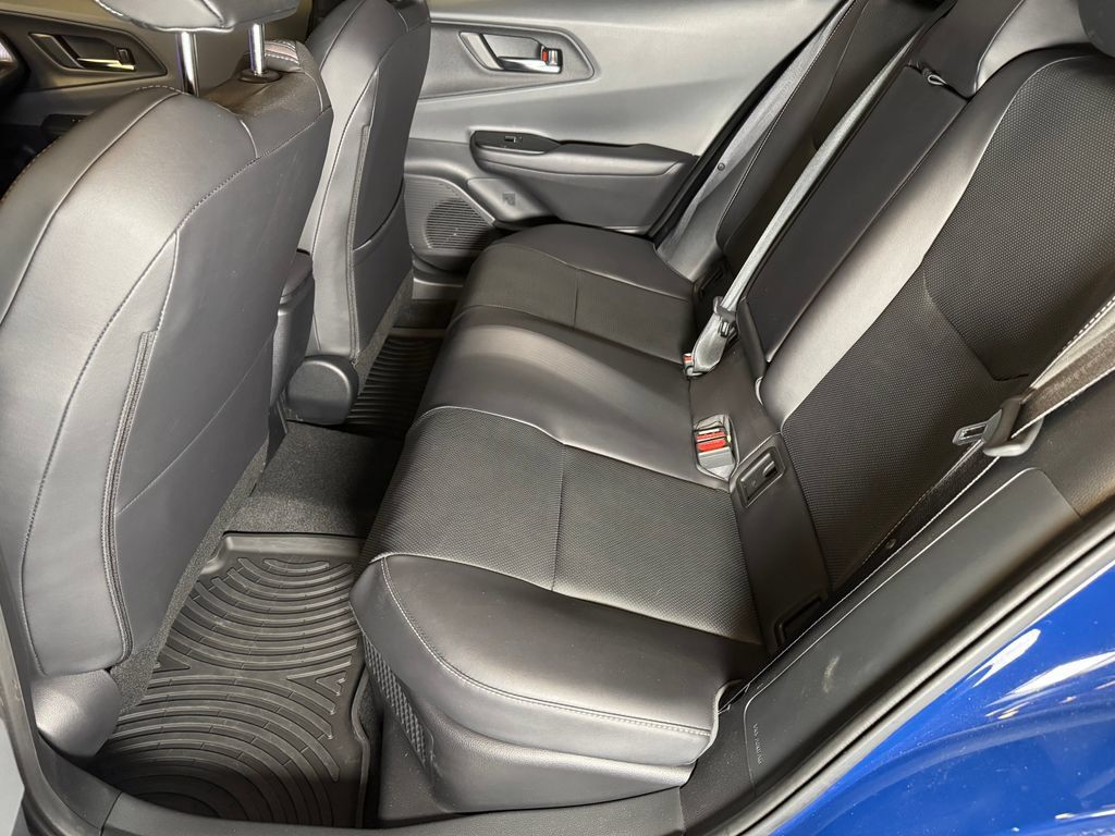Used 2024 Toyota Prius XLE FWD image 21