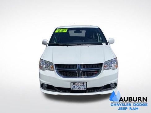 Used 2019 Dodge Grand Caravan SXT FWD image 2