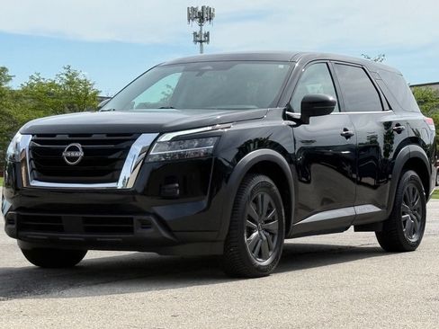 Used 2022 Nissan Pathfinder S AWD/4WD image 2