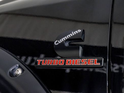 Used 2017 RAM 2500 Laramie w/ Sport Appearance Group image 44