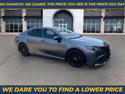 Used 2023 Toyota Camry XSE FWD image 1