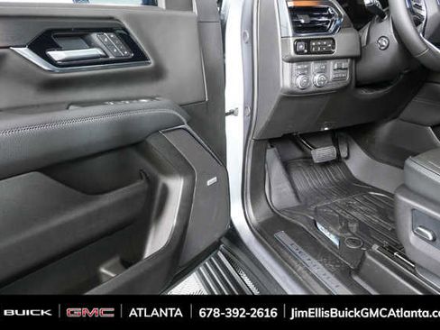 New 2026 GMC Yukon XL Denali w/ Denali Reserve Package image 8