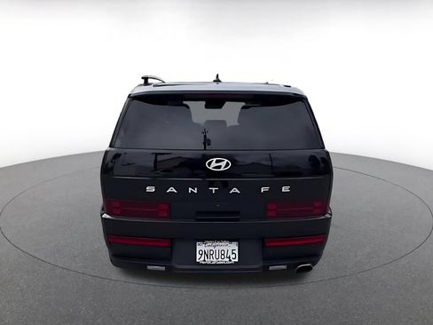Used 2025 Hyundai Santa Fe SEL FWD image 12