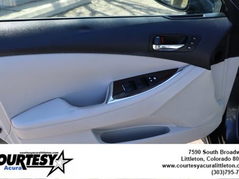 Used 2011 Lexus ES 350 image 23