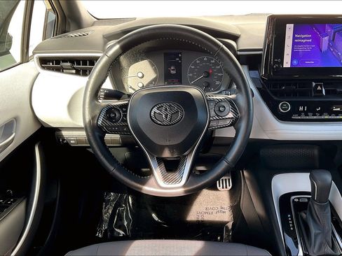 Used 2023 Toyota Corolla SE FWD image 6