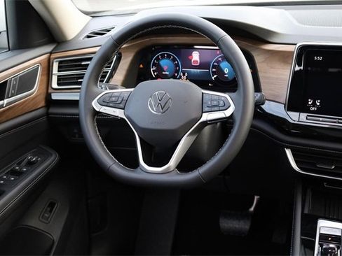 New 2026 Volkswagen Atlas SE image 27