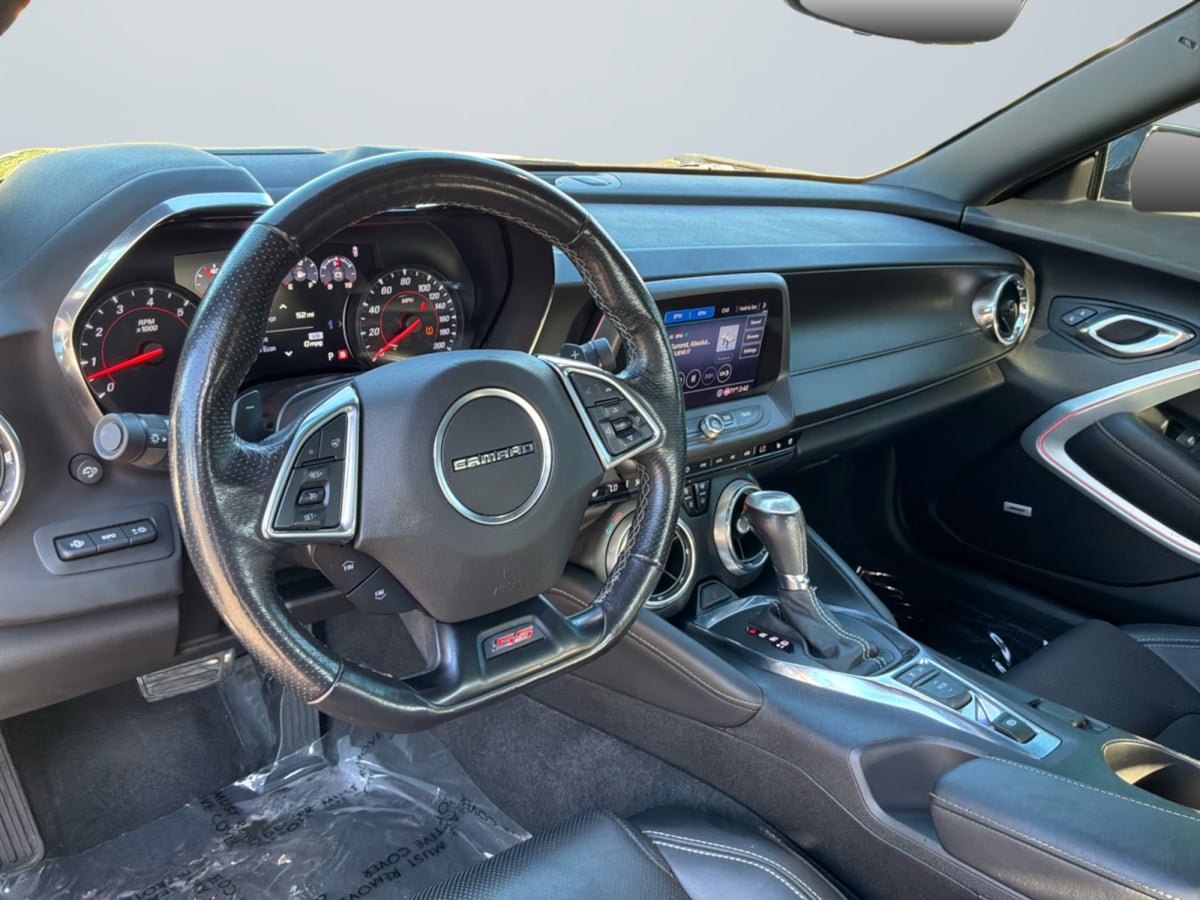 Used 2020 Chevrolet Camaro SS RWD image 10