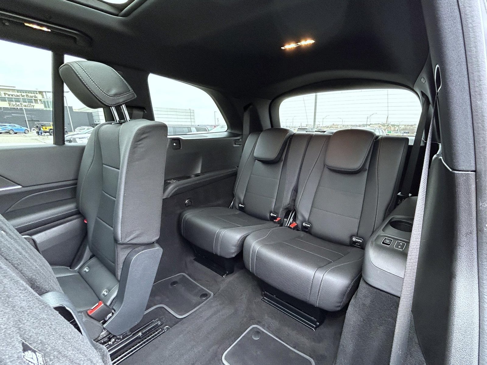 Used 2024 Mercedes-Benz GLS 450 4MATIC image 20