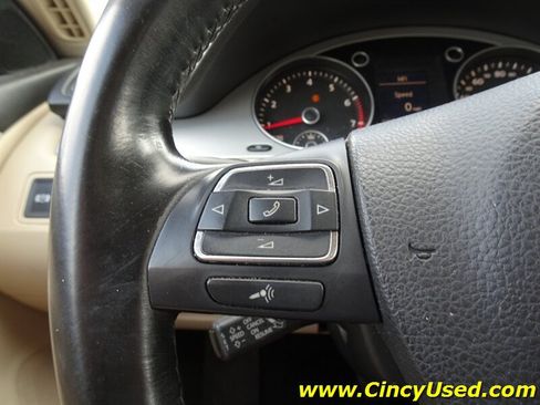 Used 2010 Volkswagen CC Sport FWD image 21