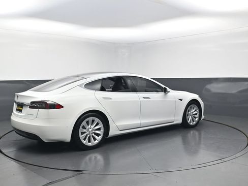 Used 2020 Tesla Model S Long Range Plus AWD/4WD image 35
