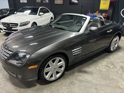 Used 2005 Chrysler Crossfire Limited RWD image 4