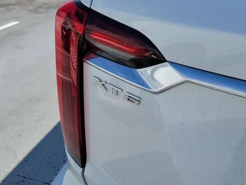 Certified 2023 Cadillac XT6 Premium Luxury image 8