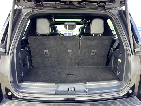 Used 2024 Lincoln Navigator Reserve image 8