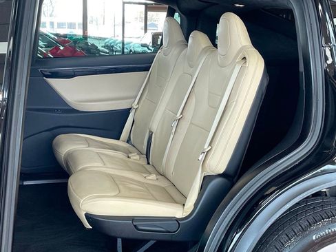 Used 2016 Tesla Model X 90D image 15