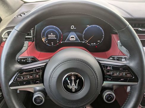 Used 2023 Maserati Grecale Modena AWD/4WD image 29