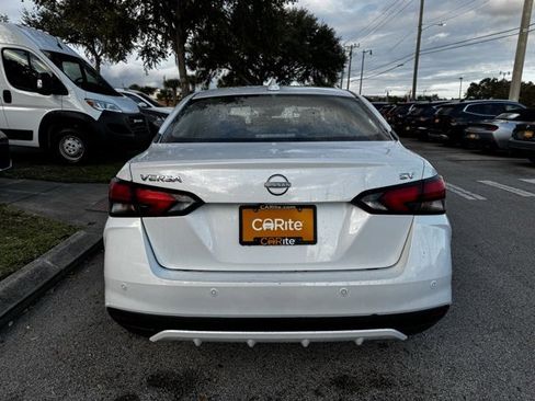 Used 2023 Nissan Versa SV image 6