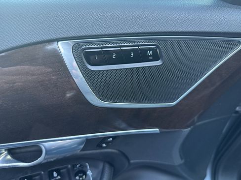 Used 2018 Volvo XC90 T5 Momentum w/ Convenience Package AWD/4WD image 41