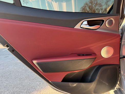 Used 2019 Kia Stinger GT1 image 24