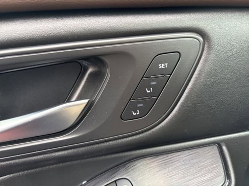 Used 2022 Nissan Rogue SL w/ SL Premium Package image 23