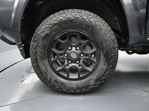 Used 2021 Toyota Tacoma SR5 w/ Technology Package AWD/4WD image 24