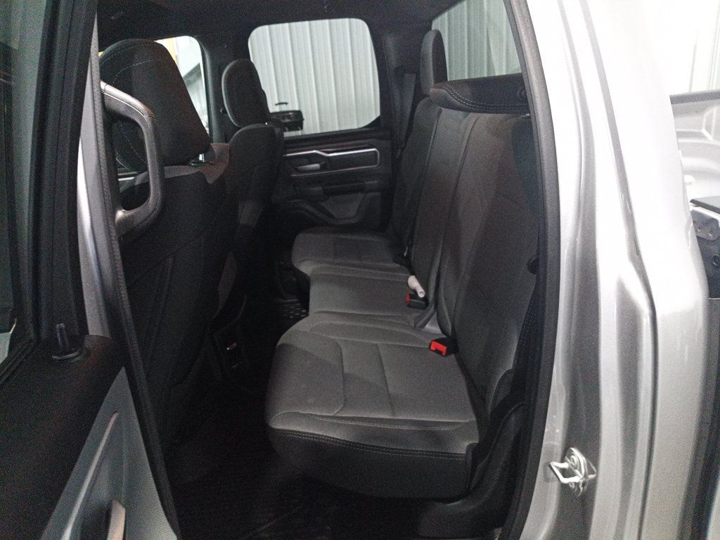 Used 2022 RAM 1500 Big Horn AWD/4WD image 14